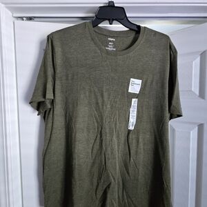 NWT Sonoma Men's Olive Green T-Shirt